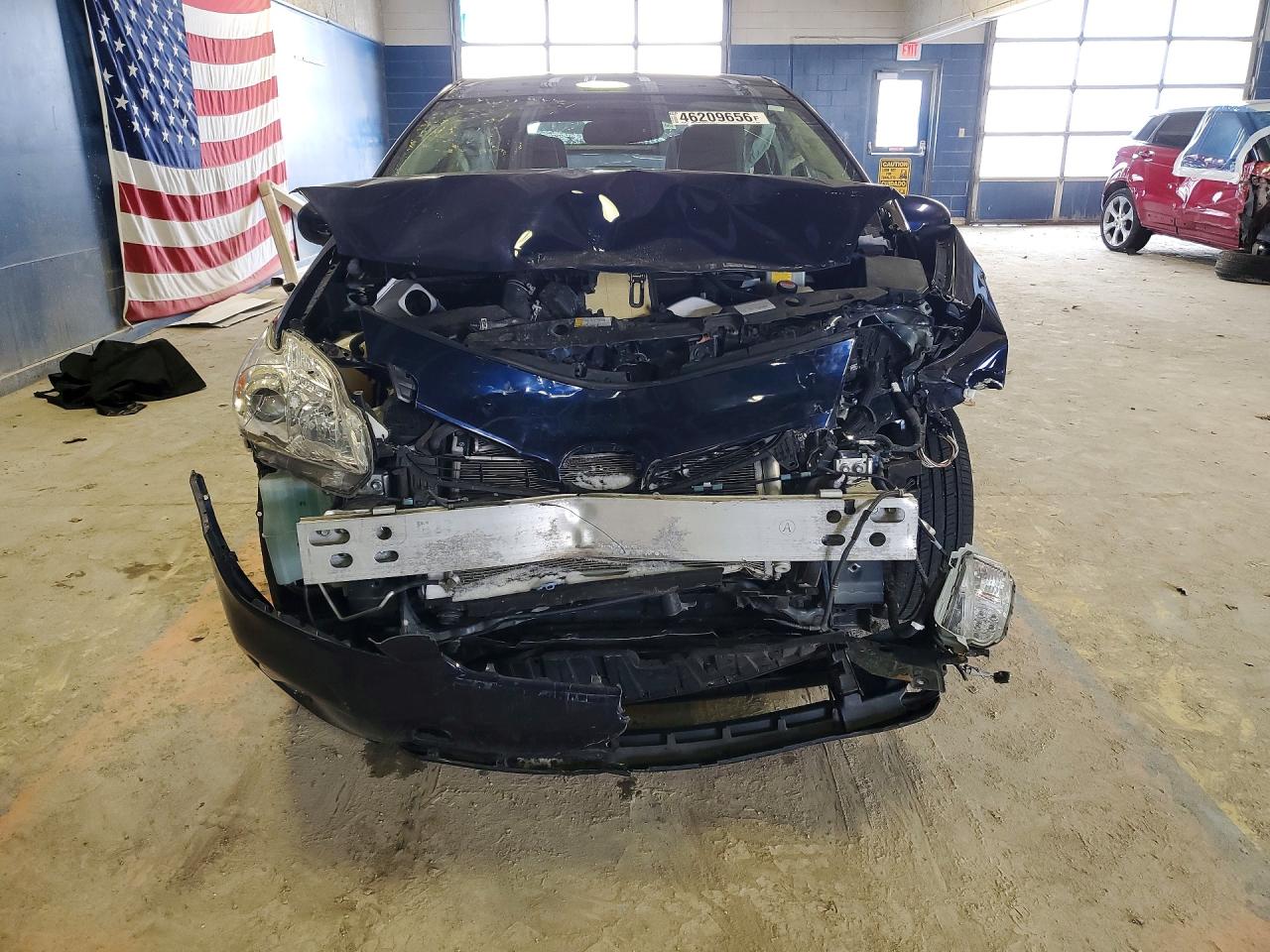 2015 TOYOTA PRIUS THREE photo 9