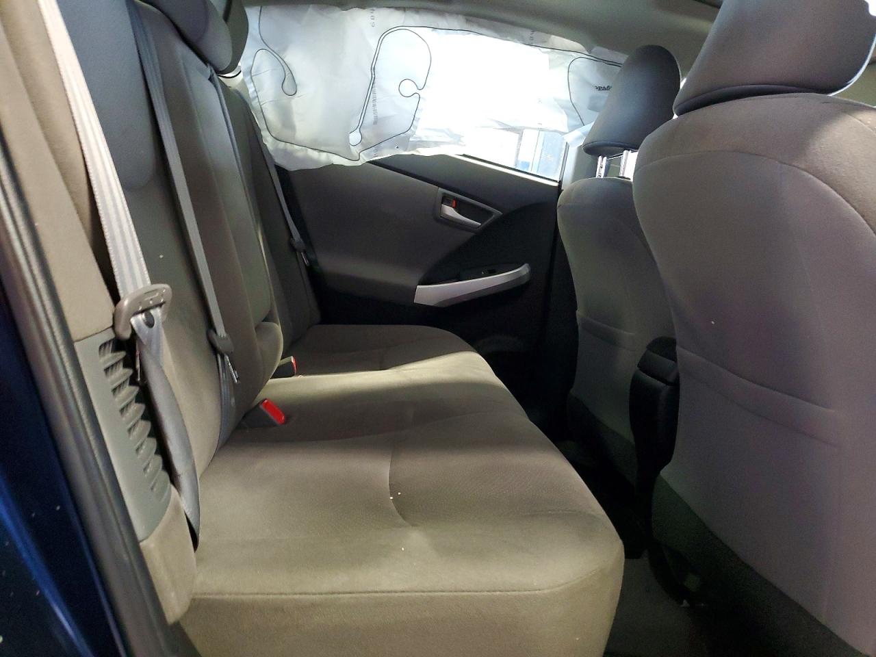 2015 TOYOTA PRIUS THREE photo 21