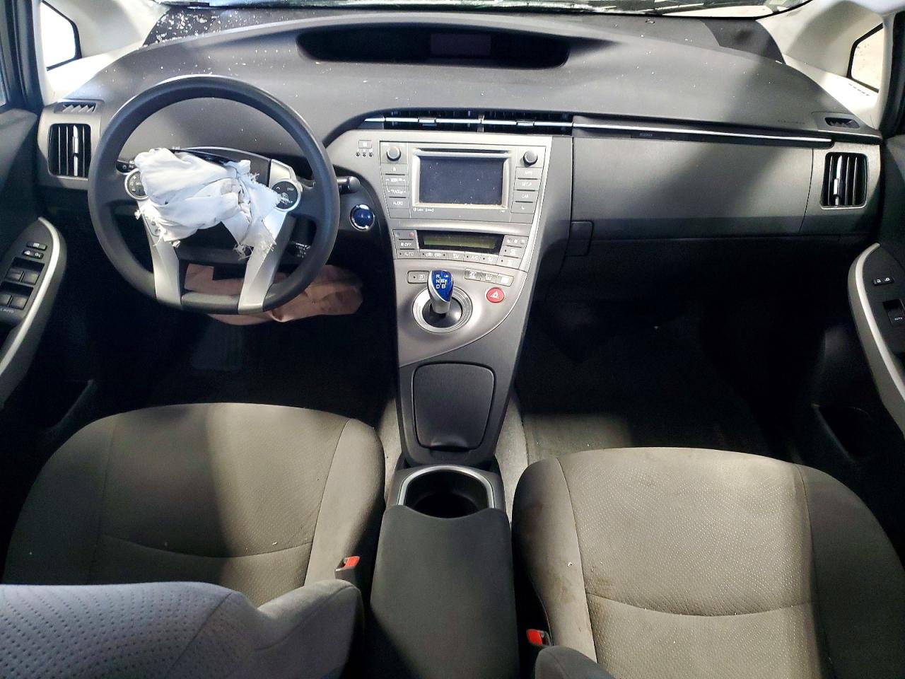 2015 TOYOTA PRIUS THREE photo 15