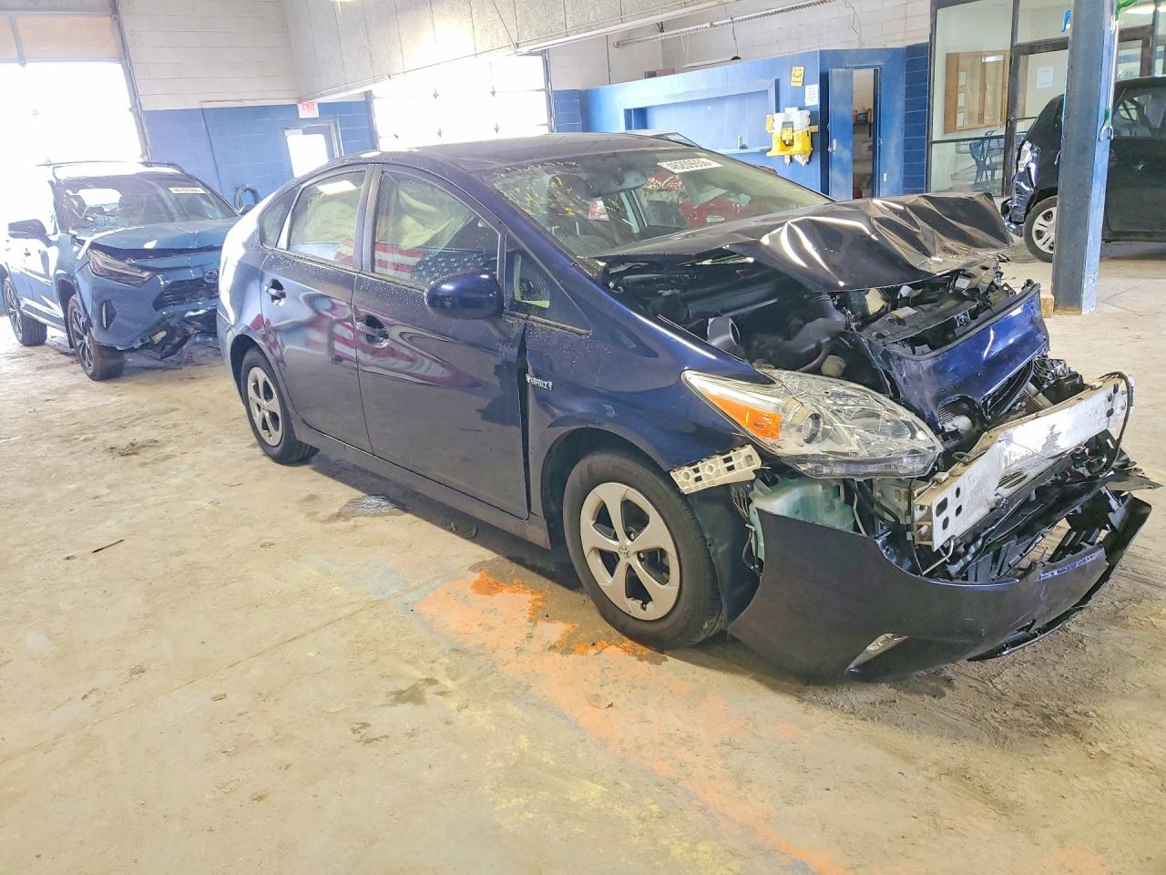 2015 TOYOTA PRIUS THREE photo 7