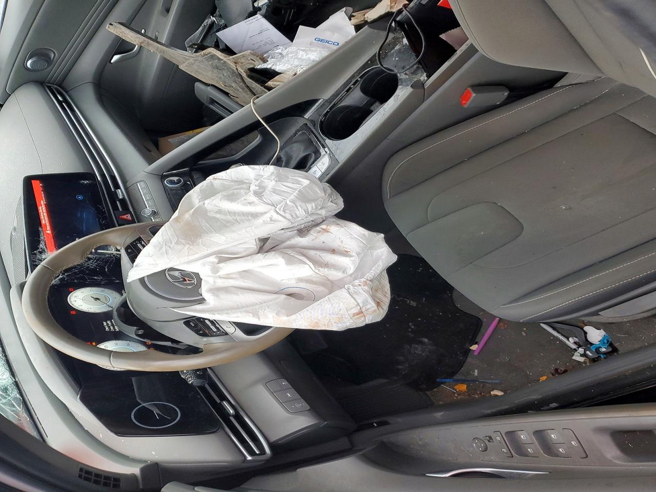 2023 HYUNDAI ELANTRA SEL photo 22