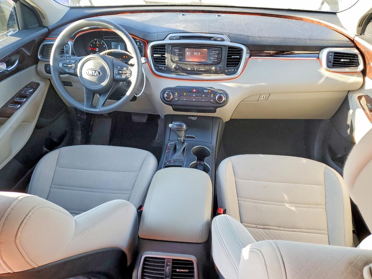 2016 KIA SORENTO photo 15