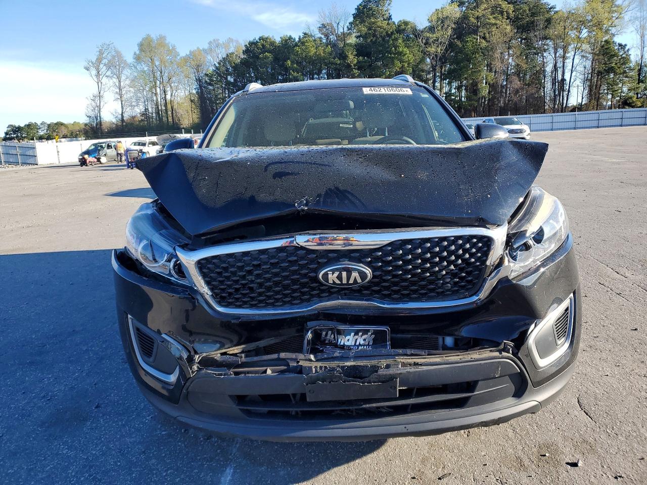 2016 KIA SORENTO photo 9