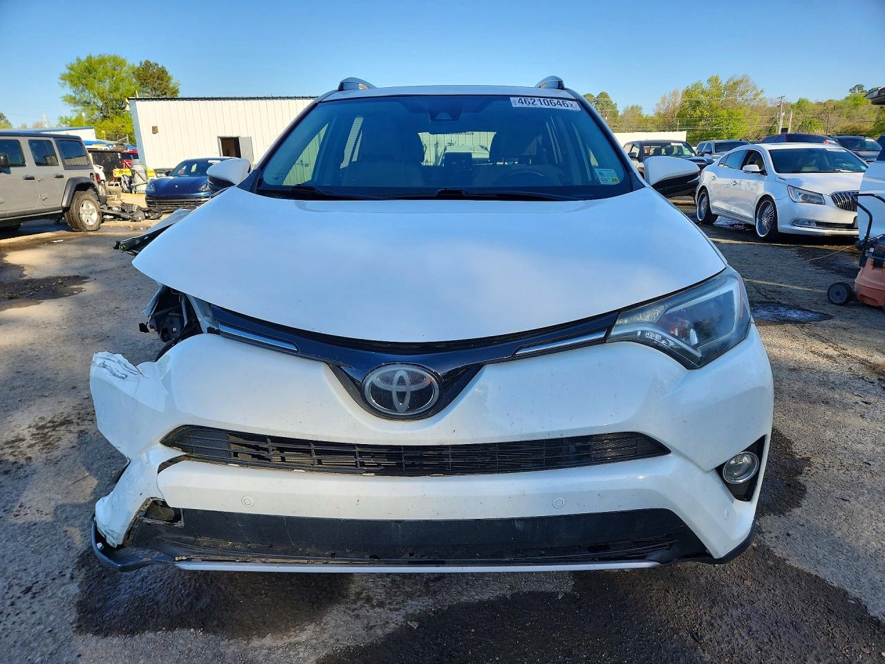 2018 TOYOTA RAV4 XLE photo 5