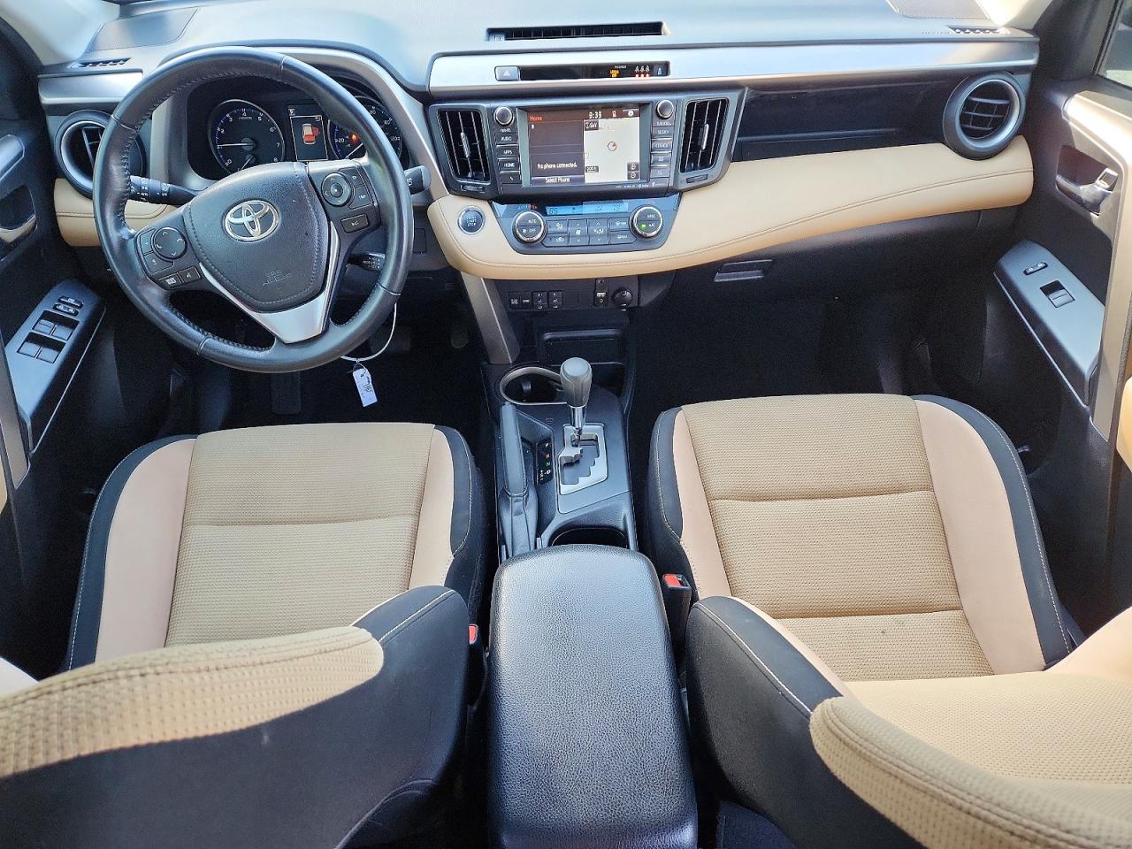 2018 TOYOTA RAV4 XLE photo 8