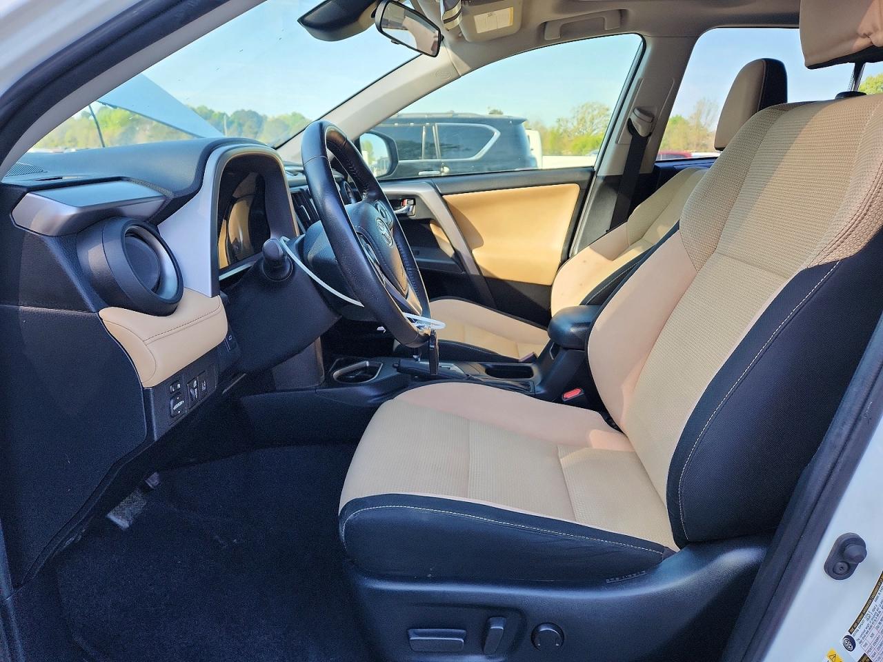 2018 TOYOTA RAV4 XLE photo 7