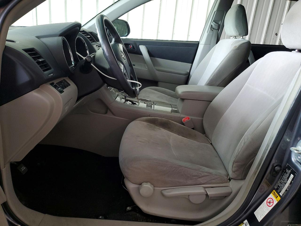 2013 TOYOTA HIGHLANDER BASE photo 7