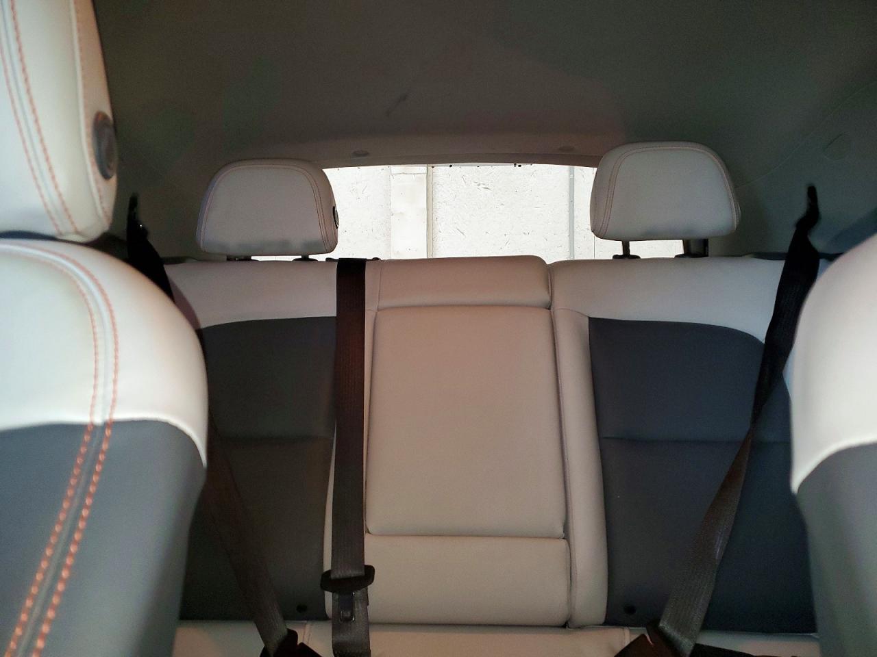 2019 CHEVROLET BOLT EV PREMIER photo 10