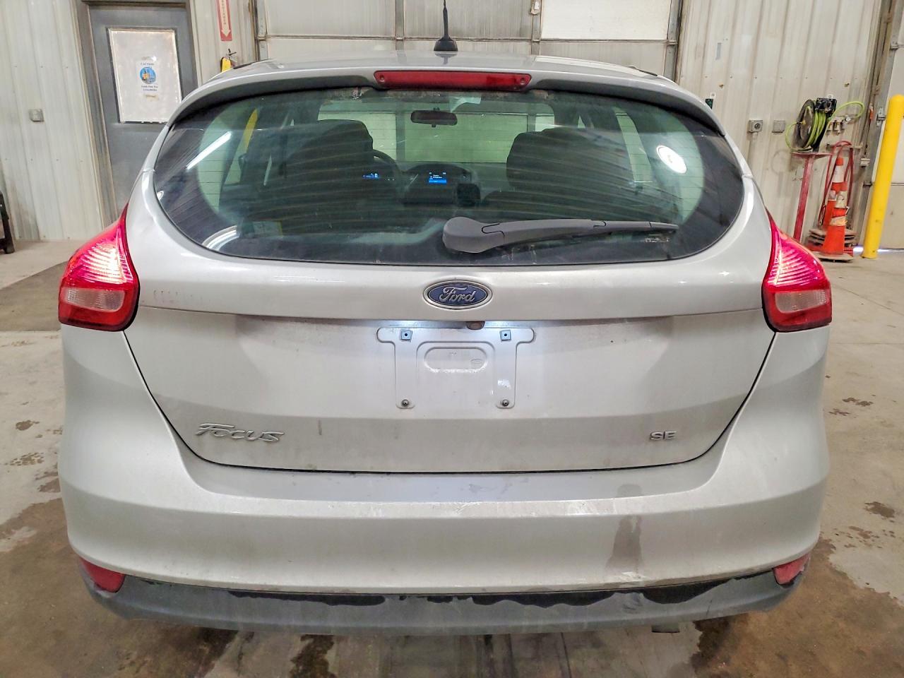 2018 FORD FOCUS SE photo 16