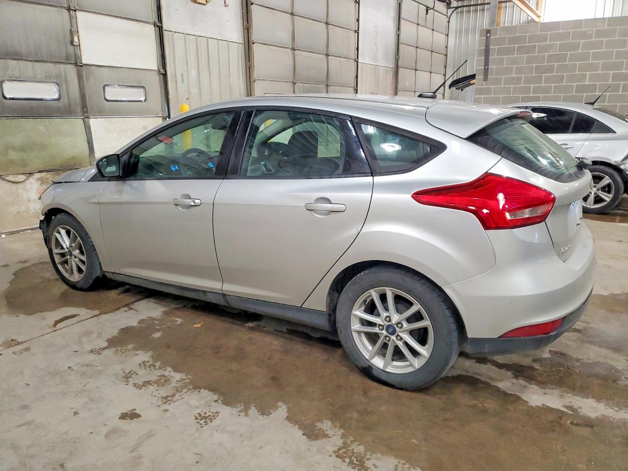 2018 FORD FOCUS SE photo 4