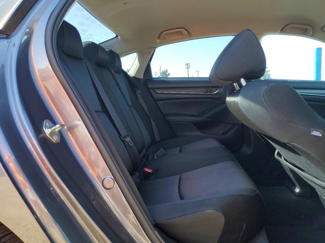 2020 HONDA ACCORD LX photo 28