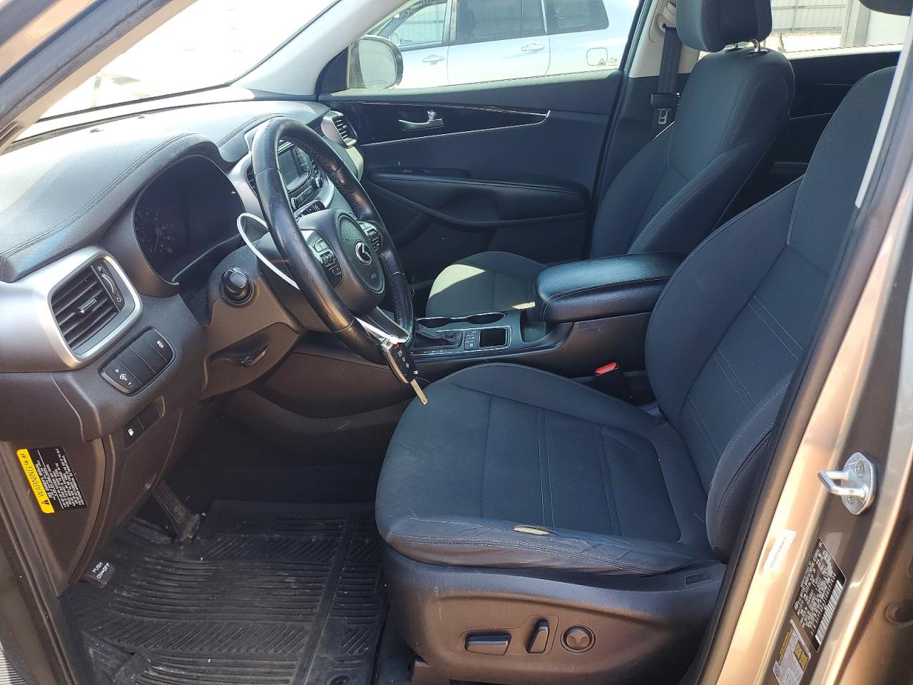 2016 KIA SORENTO LX photo 7
