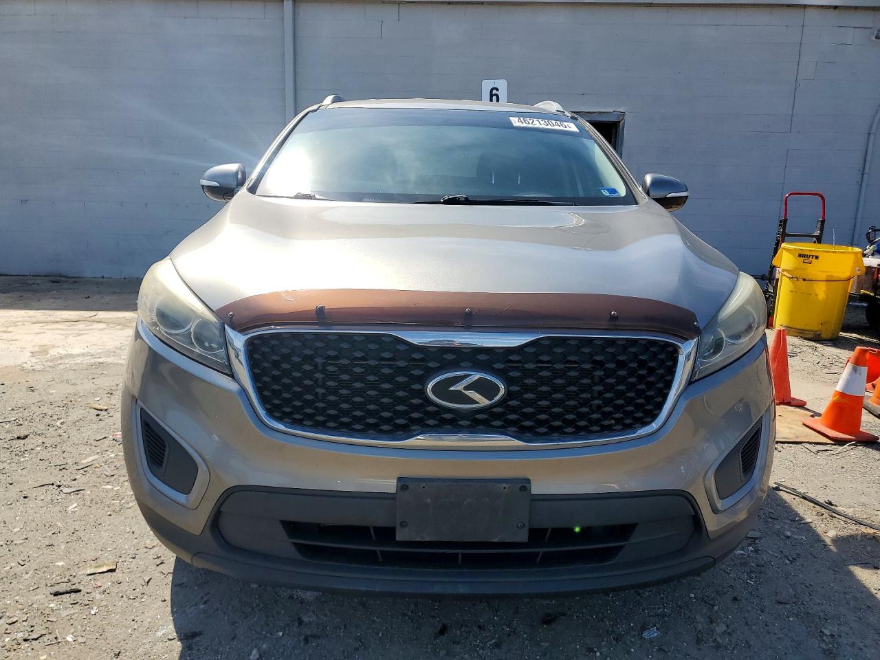 2016 KIA SORENTO LX photo 5