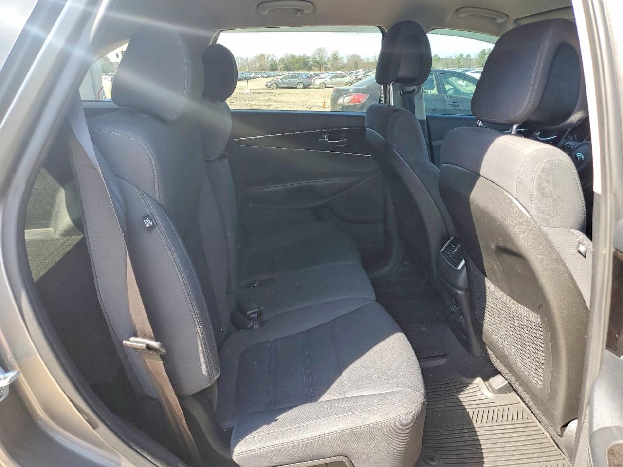 2016 KIA SORENTO LX photo 11