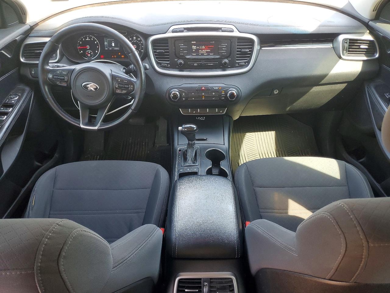 2016 KIA SORENTO LX photo 8