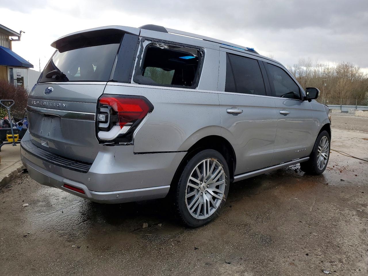 2024 FORD EXPEDITION PLATINUM photo 3