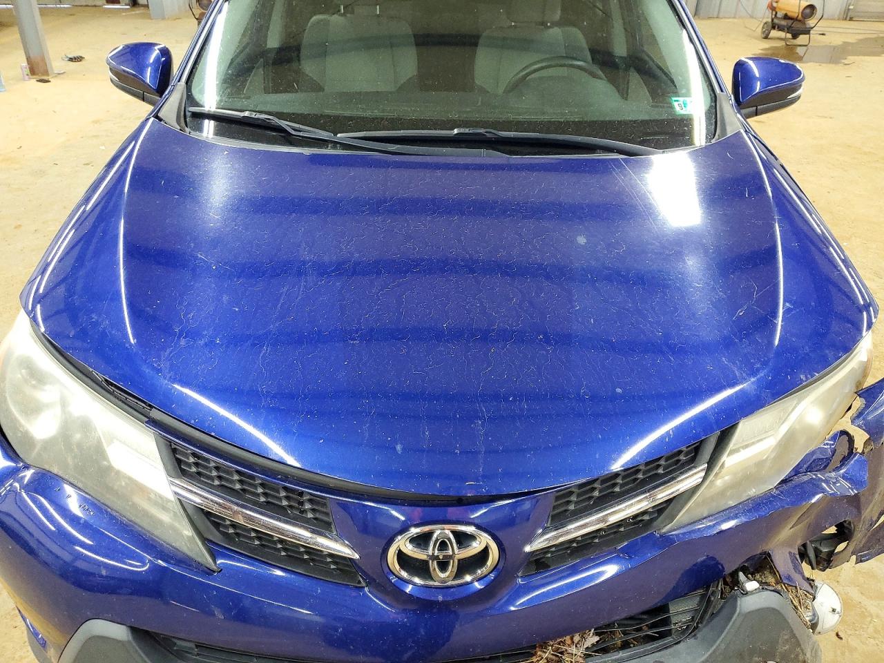 2015 TOYOTA RAV4 XLE photo 23