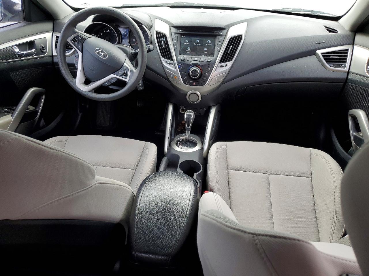 2013 HYUNDAI VELOSTER BASE photo 8