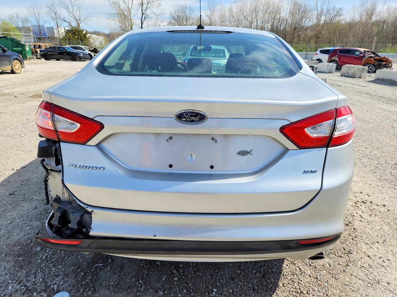 2014 FORD FUSION SE photo 16