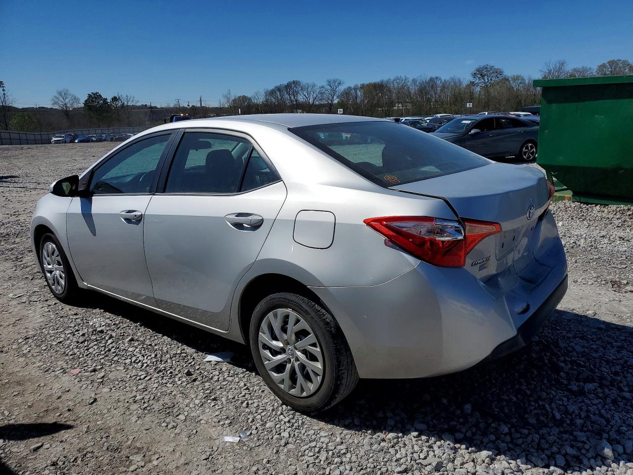 2017 TOYOTA COROLLA photo 2