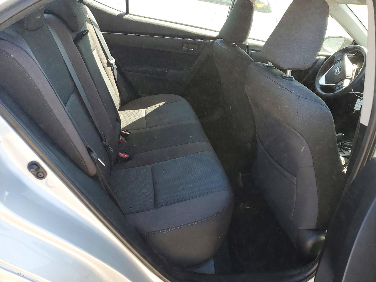 2017 TOYOTA COROLLA photo 10