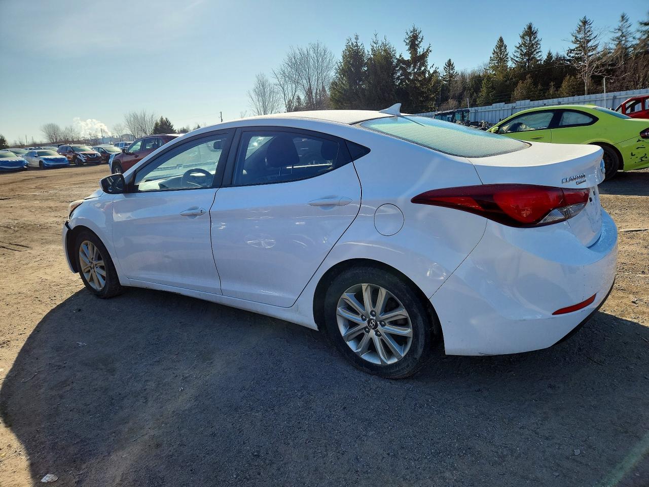 2015 HYUNDAI ELANTRA SE photo 4