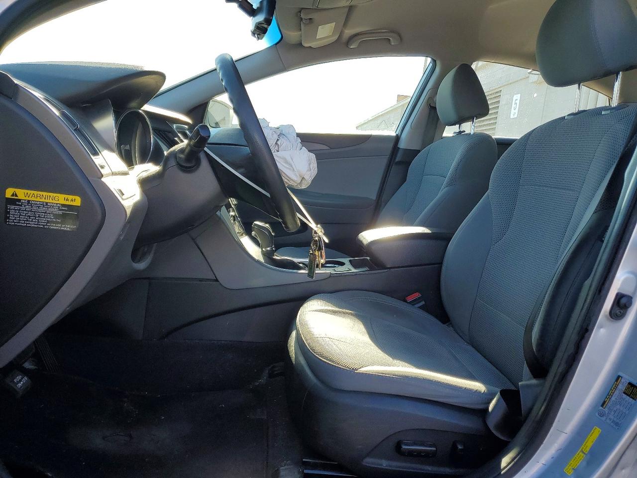 2014 HYUNDAI SONATA GLS photo 13