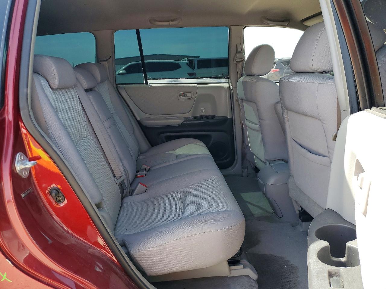2005 TOYOTA HIGHLANDER BASE photo 11