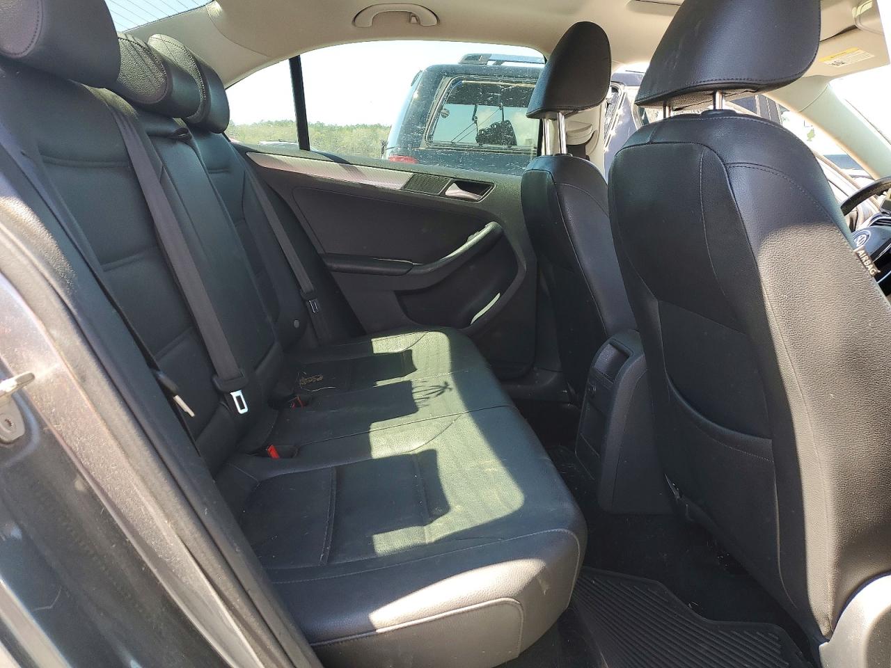 2017 VOLKSWAGEN JETTA SE photo 19