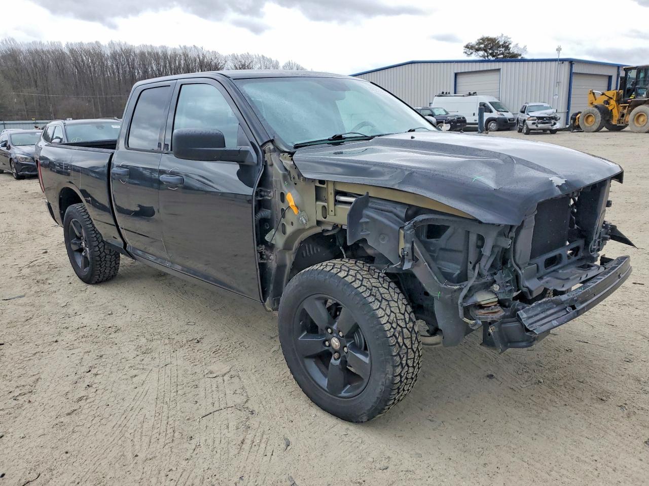 2014 RAM 1500 ST photo 4