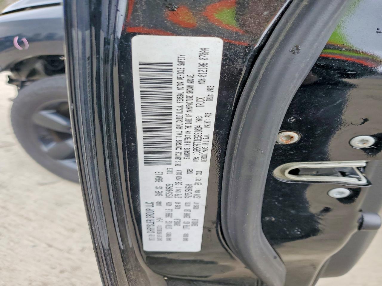 2014 RAM 1500 ST photo 13