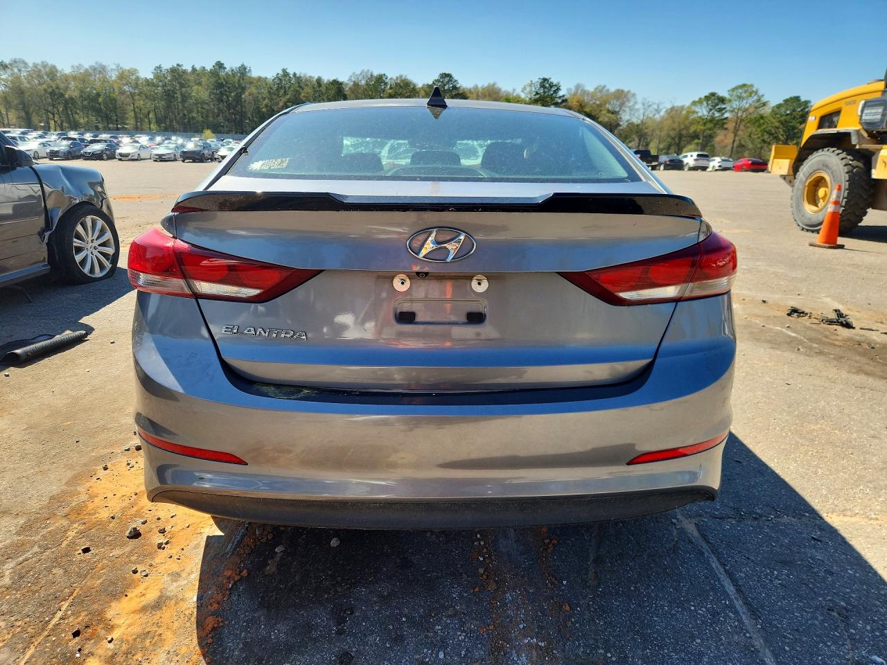 2018 HYUNDAI ELANTRA SEL photo 6
