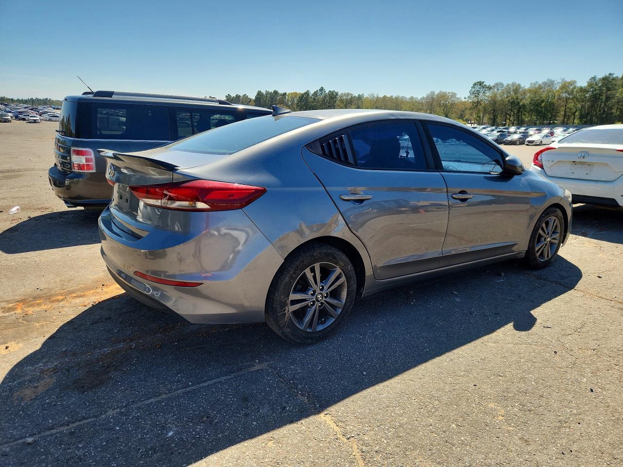 2018 HYUNDAI ELANTRA SEL photo 3