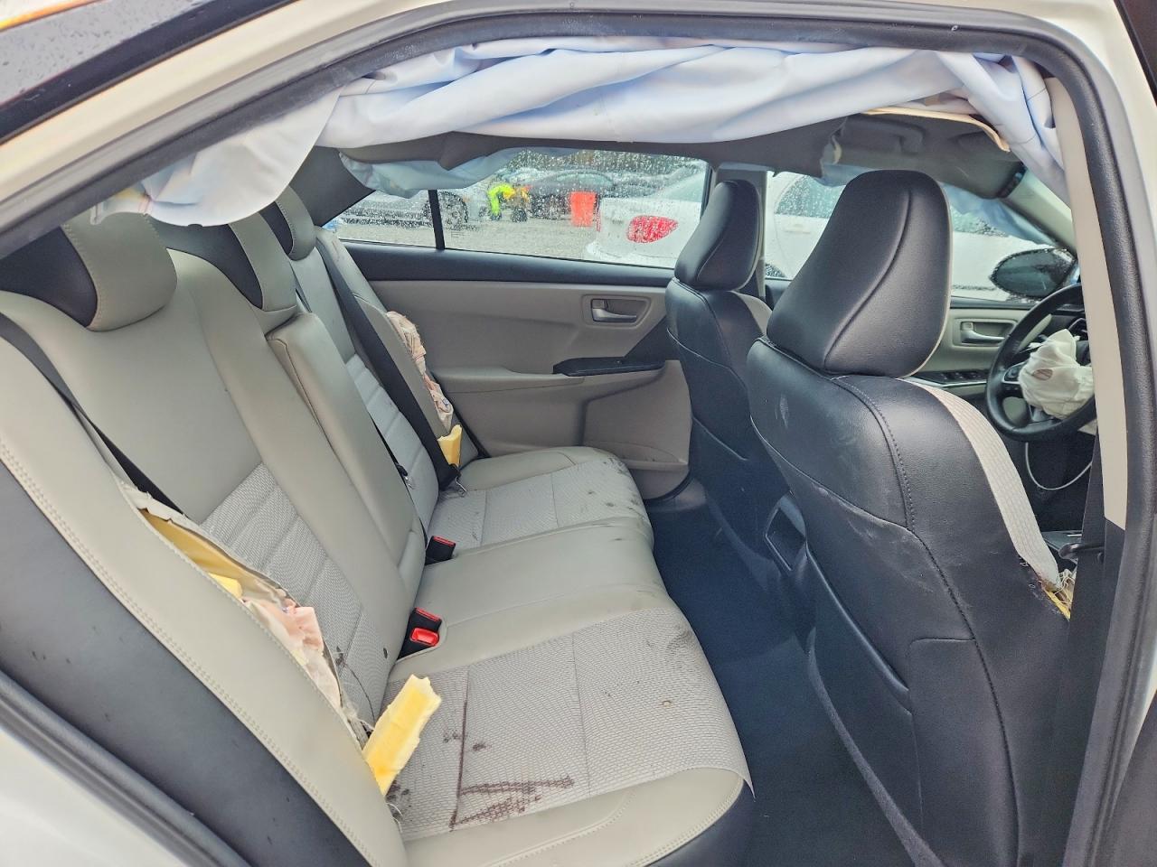 2017 TOYOTA CAMRY SE photo 28