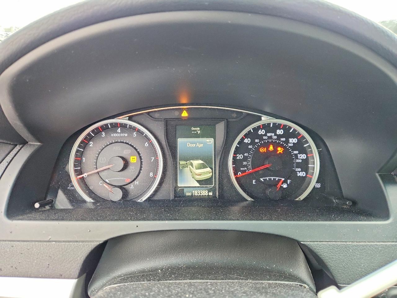 2017 TOYOTA CAMRY SE photo 25