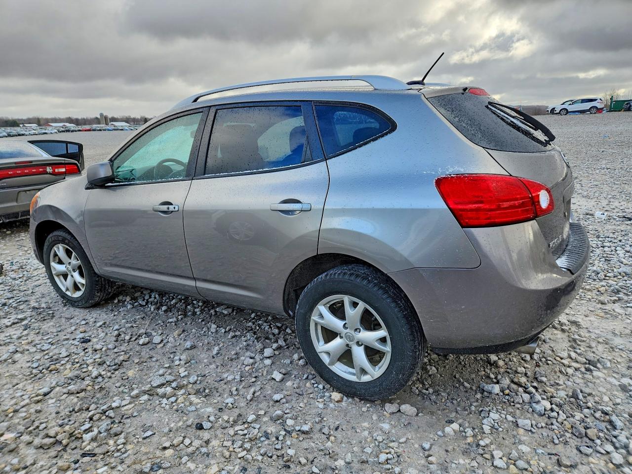 2009 NISSAN ROGUE S photo 2