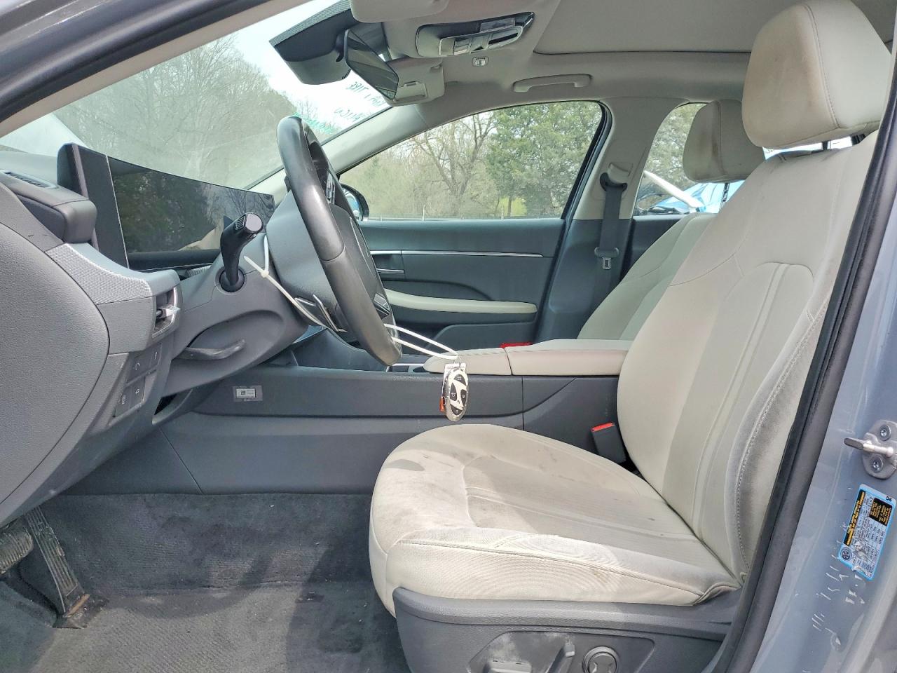 2024 HYUNDAI SONATA SEL photo 13