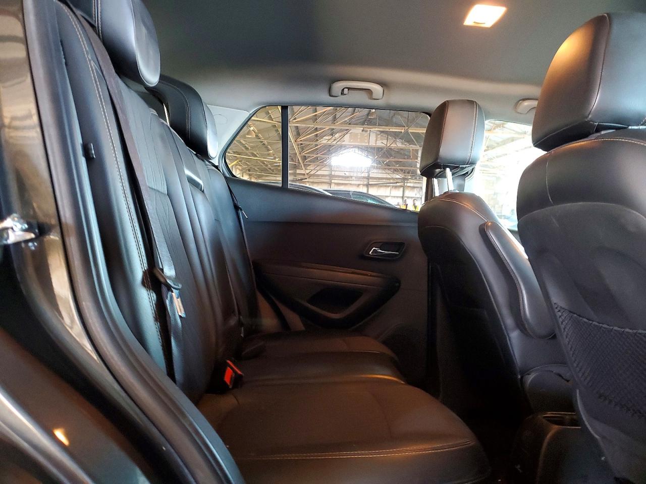 2018 CHEVROLET TRAX 1LT photo 19
