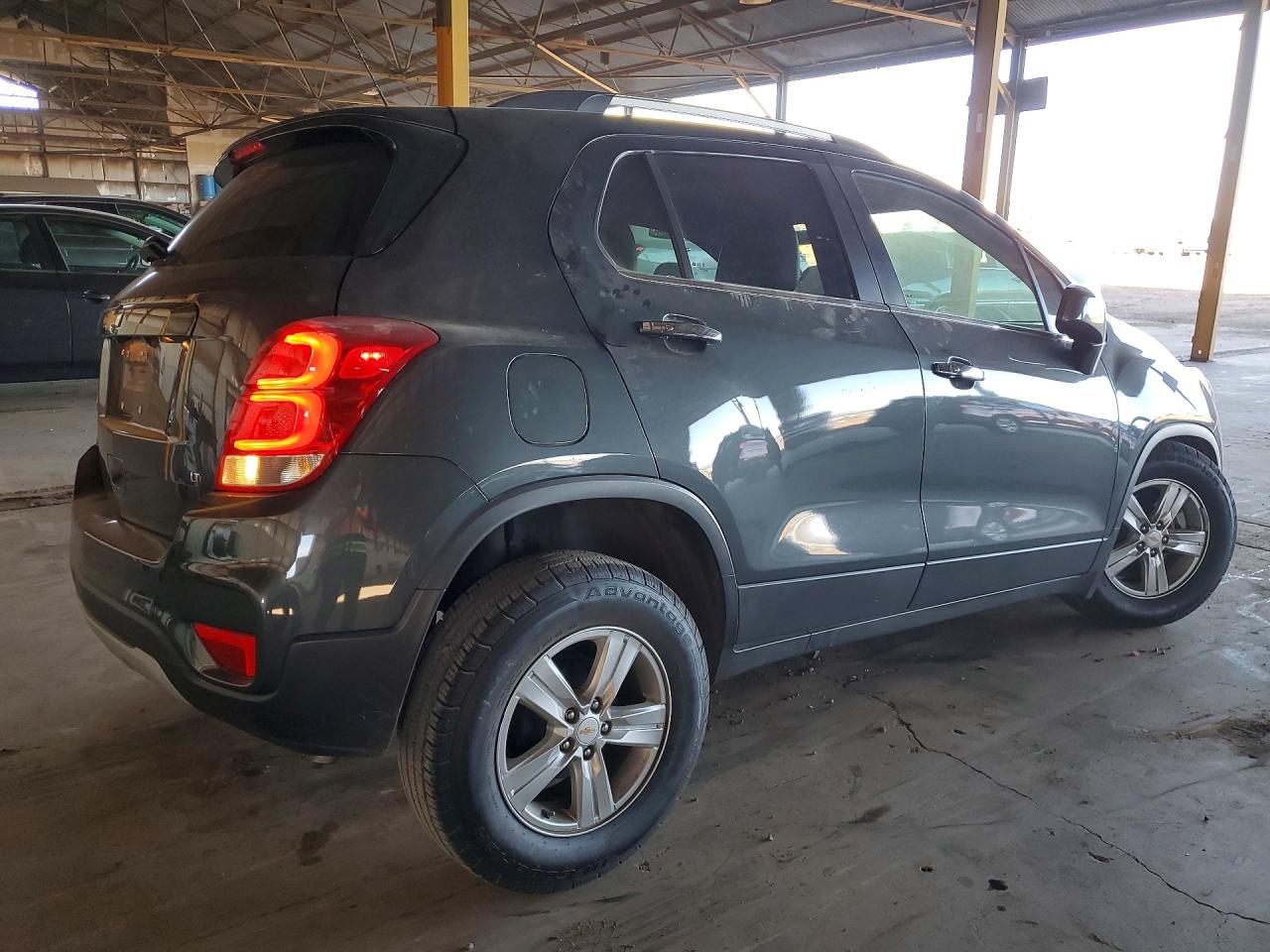 2018 CHEVROLET TRAX 1LT photo 5