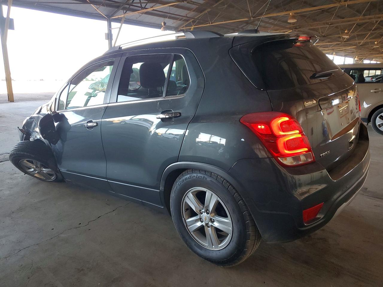 2018 CHEVROLET TRAX 1LT photo 3