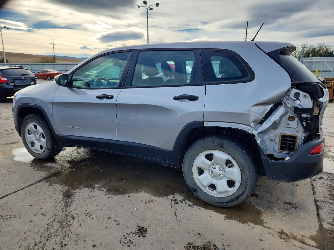 2014 JEEP CHEROKEE SPORT photo 3