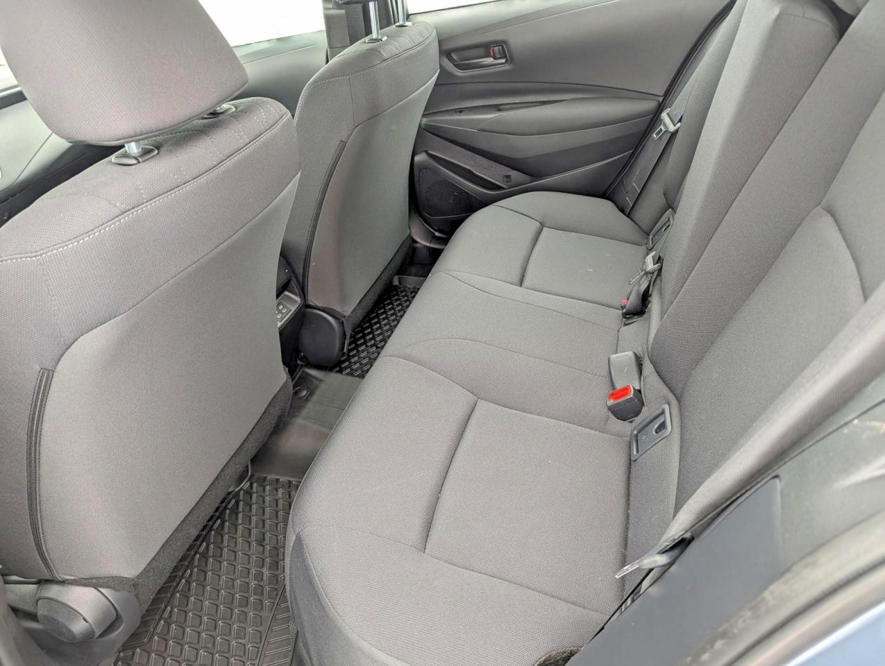 2025 TOYOTA COROLLA LE photo 28
