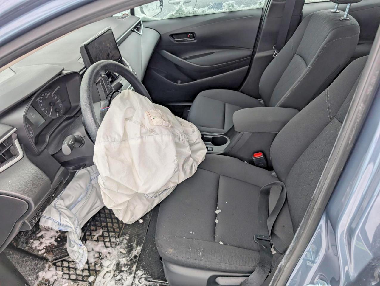 2025 TOYOTA COROLLA LE photo 19
