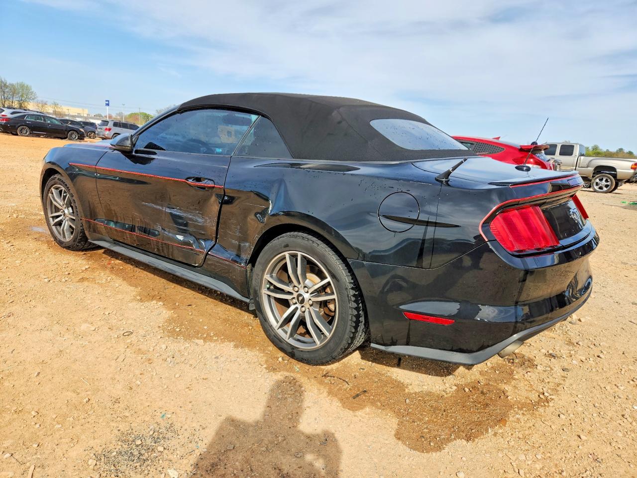 2017 FORD MUSTANG photo 3