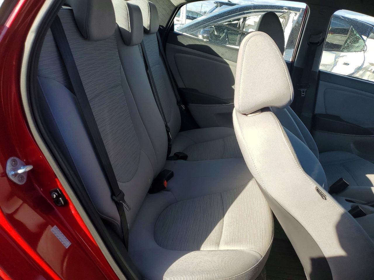2016 HYUNDAI ACCENT SE photo 19
