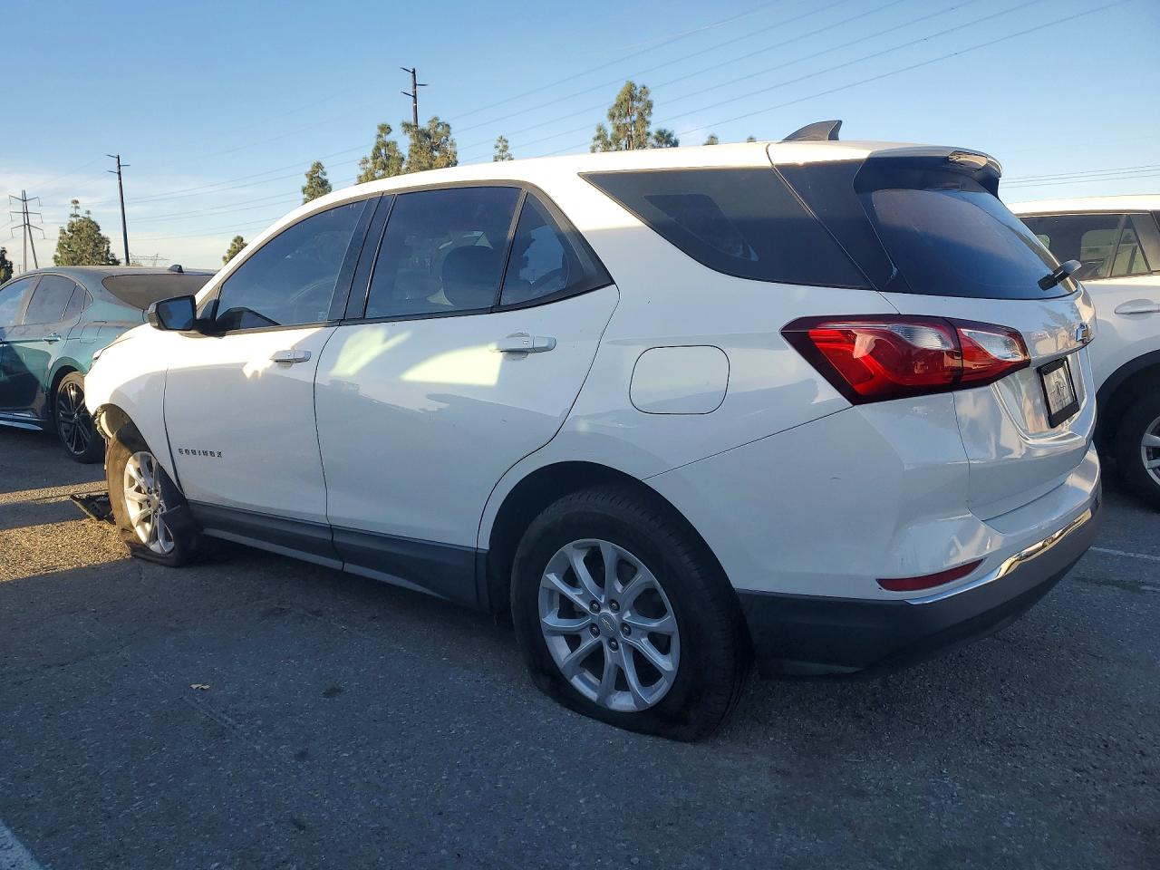 2018 CHEVROLET EQUINOX LS photo 4