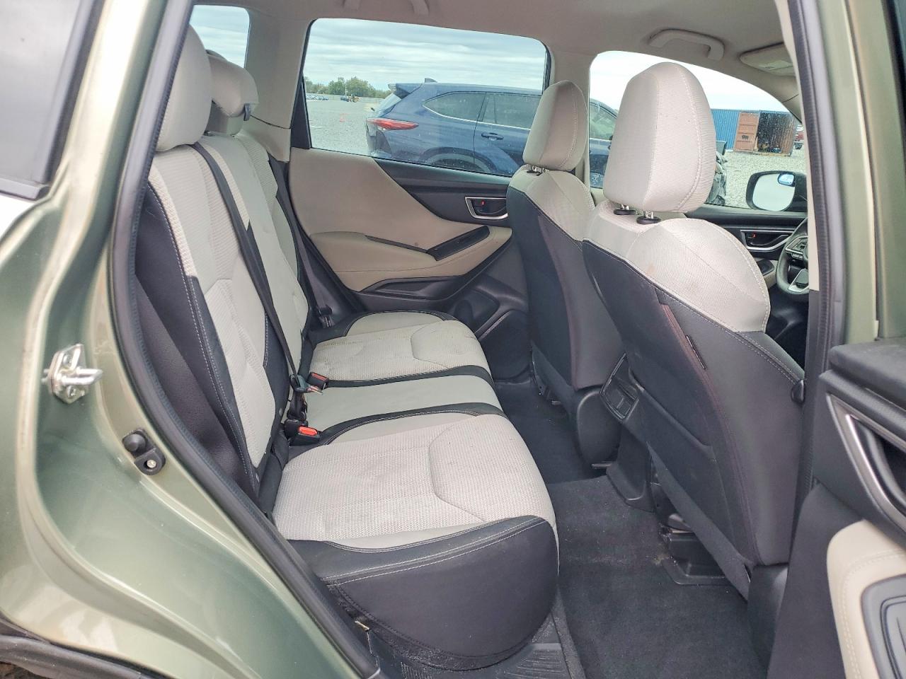 2021 SUBARU FORESTER photo 28