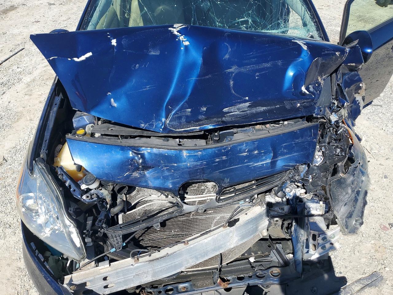 2013 TOYOTA PRIUS FOUR photo 11