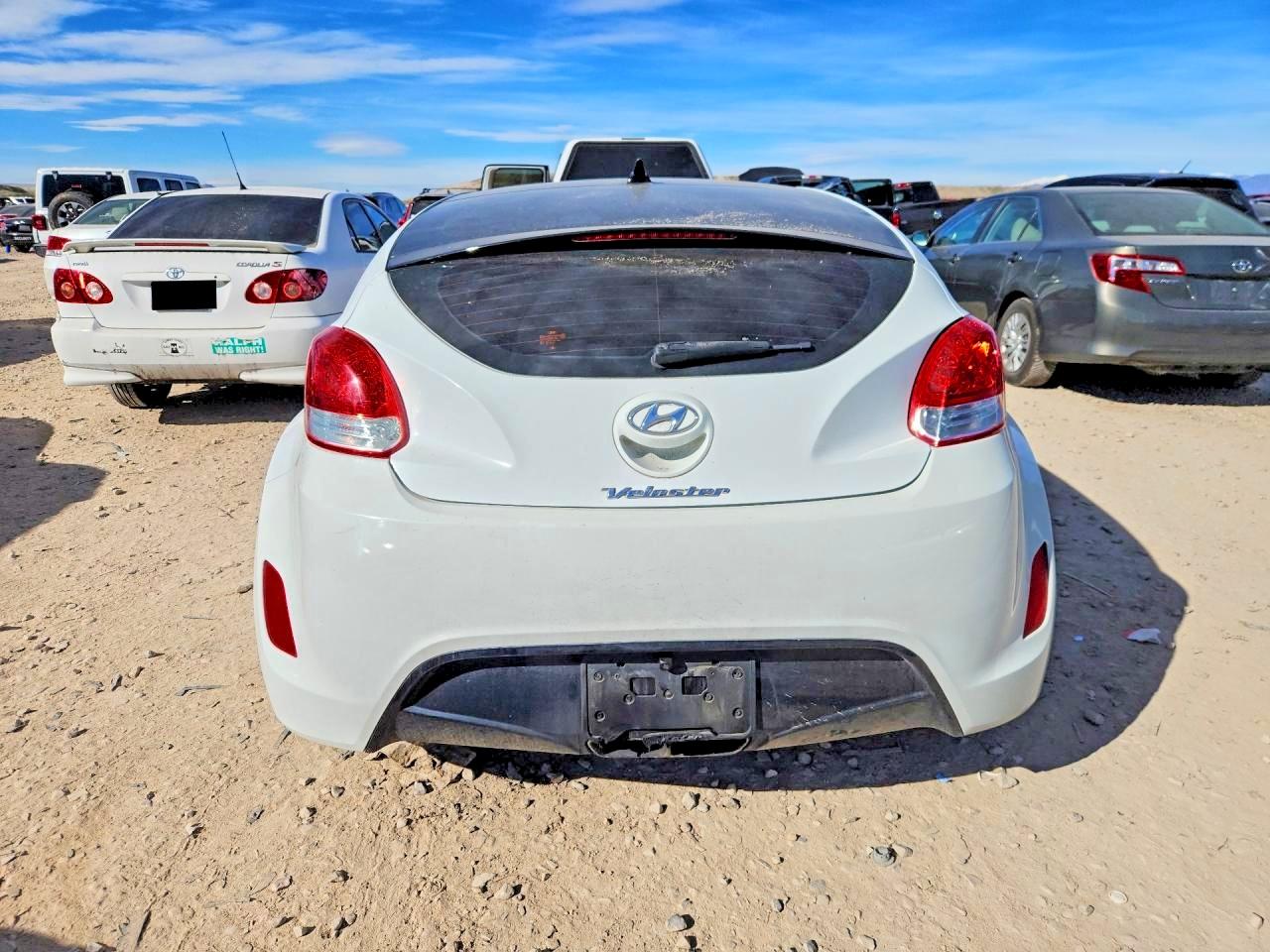 2013 HYUNDAI VELOSTER BASE photo 11