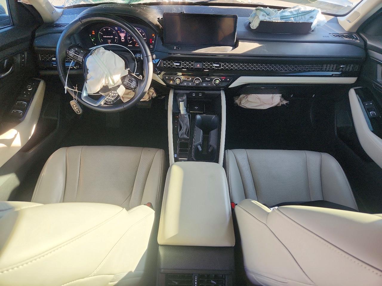 2024 HONDA ACCORD TOURING HYBRID photo 8
